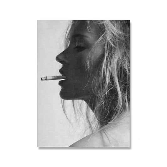 Peinzende rook | Kate Mos | Supermodel